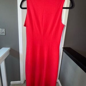 Badgley Mischka Elegant Red Sleeveless Dress